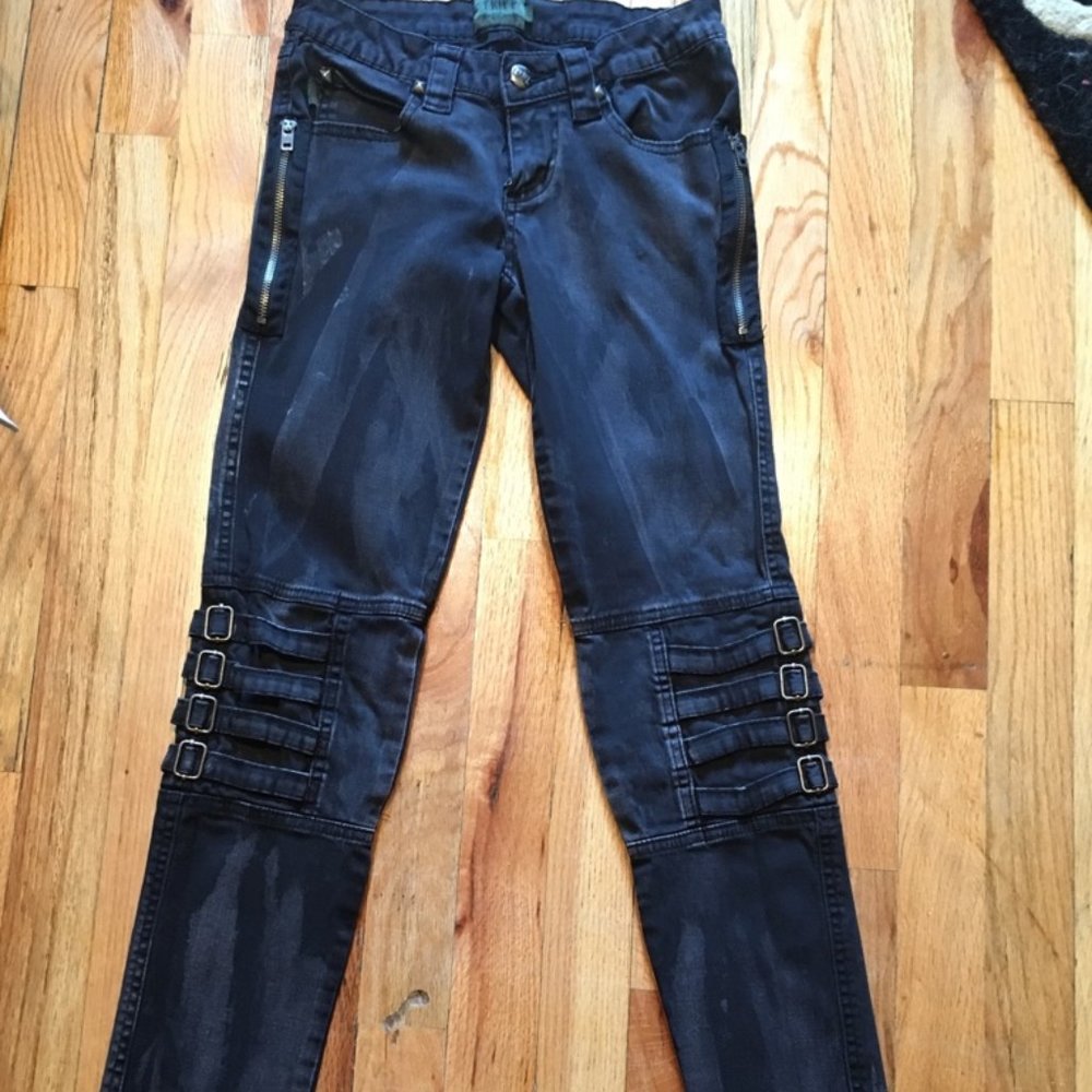 TRIPP NYC BLEACH BRUSH BUCKLE SKINNY BLACK SIZE 3